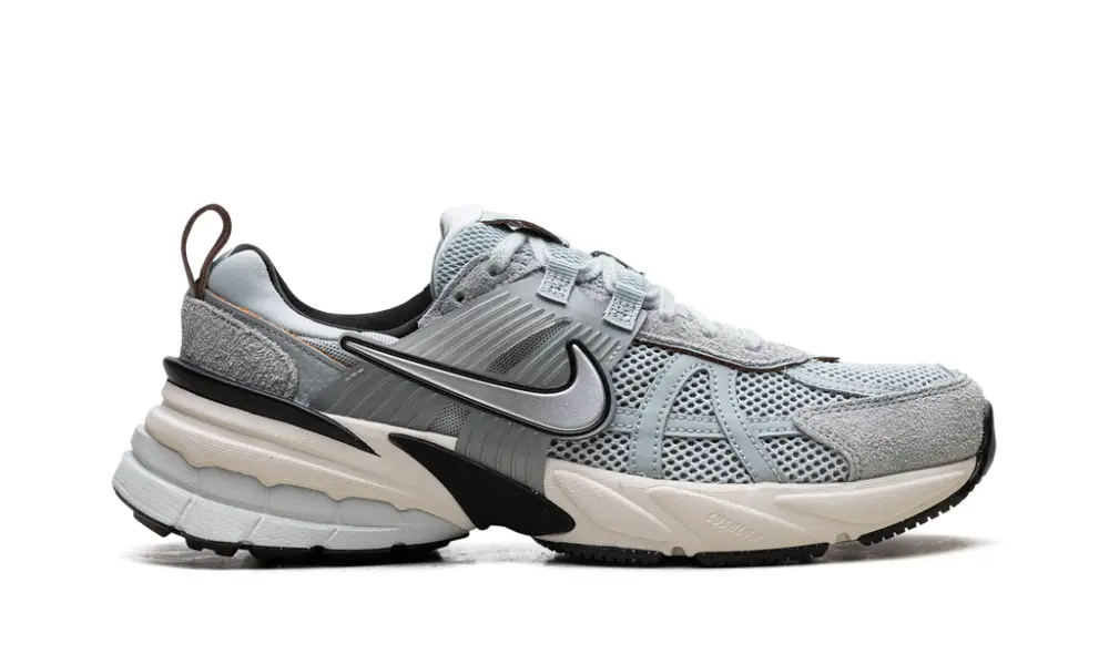 Nike Lifestyle V2K Run WMNS 'Light Pumic Black Chrome' 