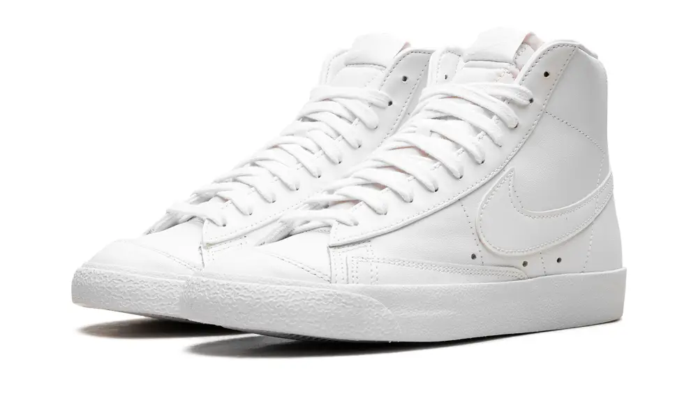 Nike Lifestyle Blazer Mid '77 WMNS 'Triple White' 
