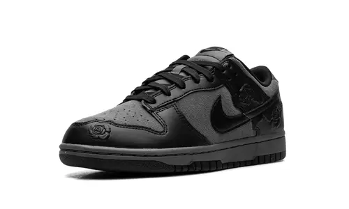 Nike Dunk Dunk Low WMNS 'Black Roses' 