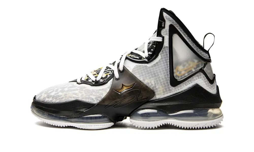 Nike Basketball LeBron 19 'Royalty' 16D534027