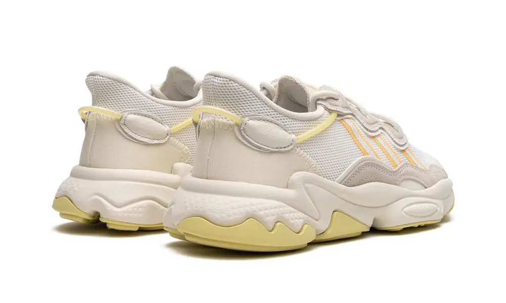 More Adidas Shoes WMNS Ozweego 
