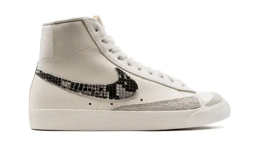 Nike Lifestyle BLAZER MID '77 VNTG MNS WMNS 'Sail   Snakeskin' 