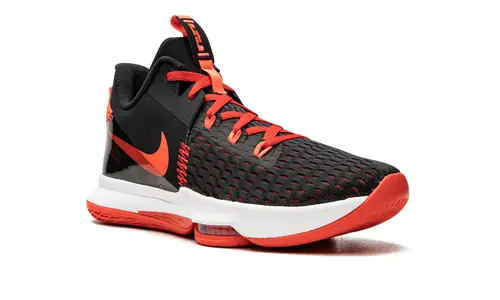 Nike Basketball LeBron Witness V 