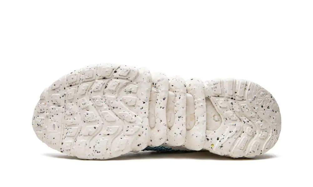 Nike Basketball Space Hippie 01 