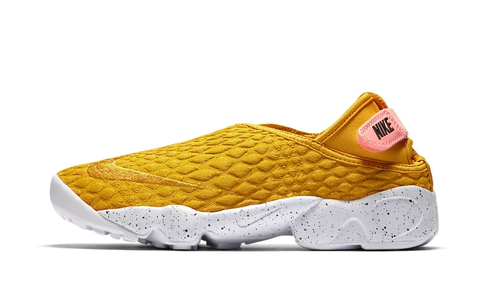 Nike Lifestyle Rift Wrap SE WMNS 'Gold Dart' 