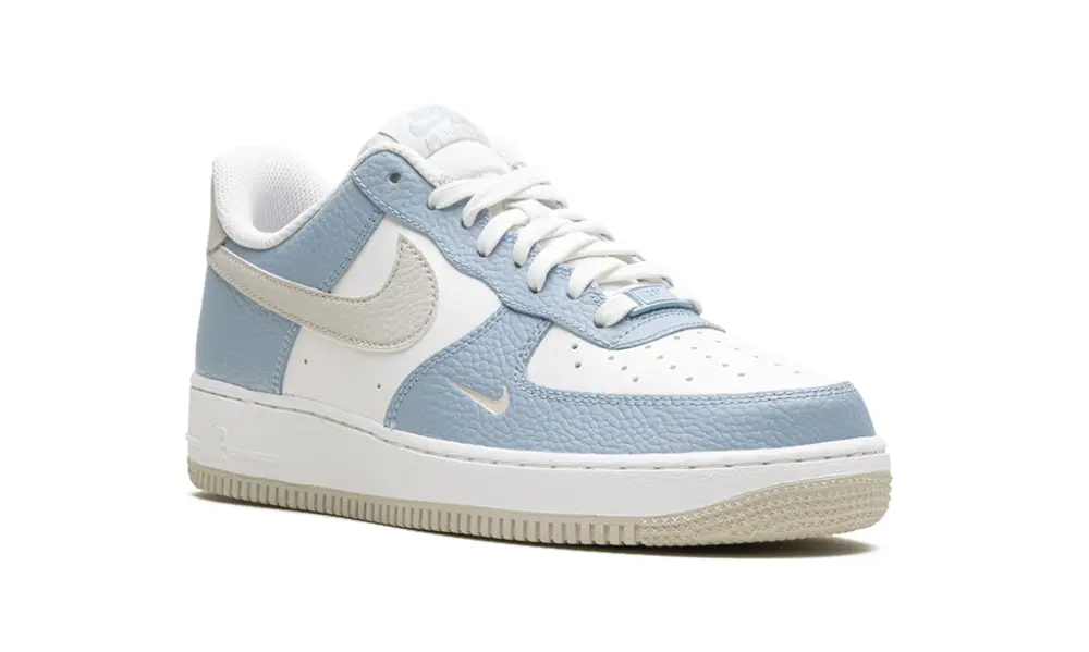 Nike Lifestyle Air Force '07 WMNS 'Baby Blue'
