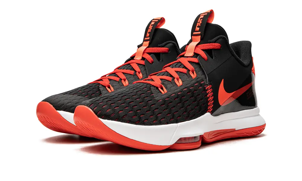 Nike Basketball LeBron Witness V