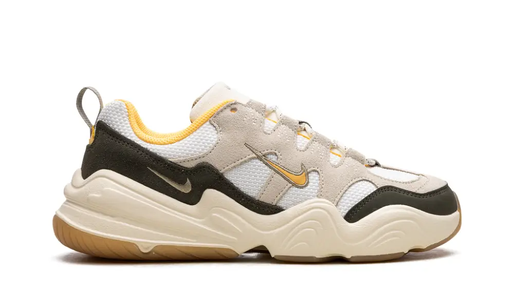 Nike Lifestyle TECH HERA WMNS 'Coconut Milk' 