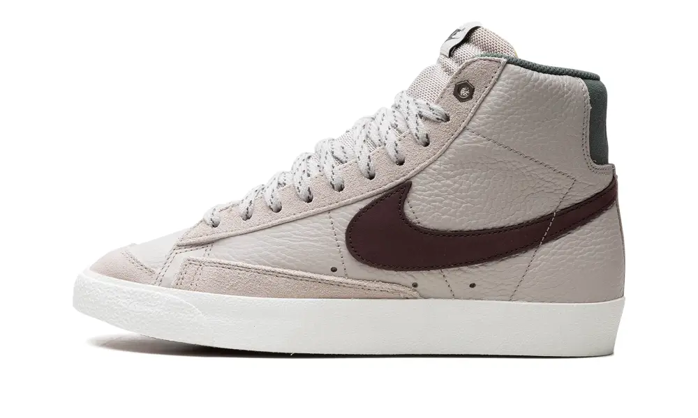 Nike Lifestyle Blazer Mid '77 'Cream   Vintage Green' 