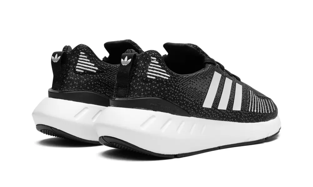 More Adidas Shoes SWIFT RUN 22 WMNS 'Black'