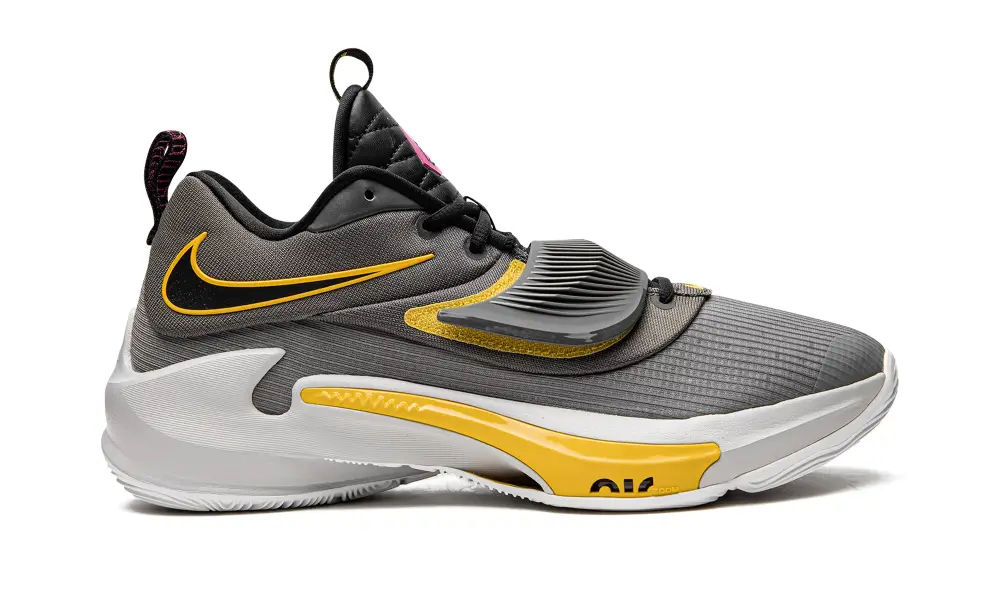 Nike Basketball Zoom Freak 3 'Low Battery' 