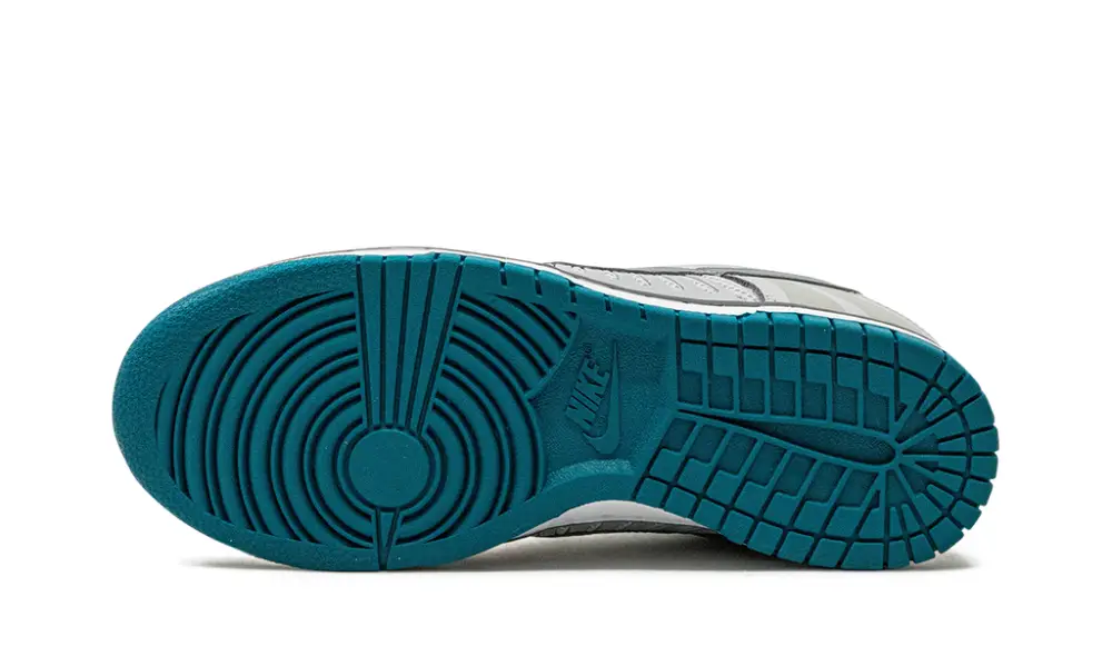 Nike Dunk DUNK LO SE WMNS 'Vomero - Timeless' 
