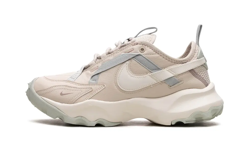 Nike Lifestyle TC 7900 WMNS 'Light Orewood Brown'