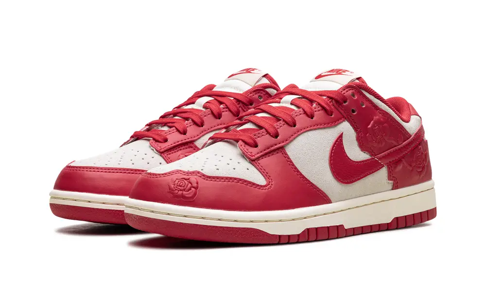 Nike Dunk Dunk Low WMNS 'Red Roses'