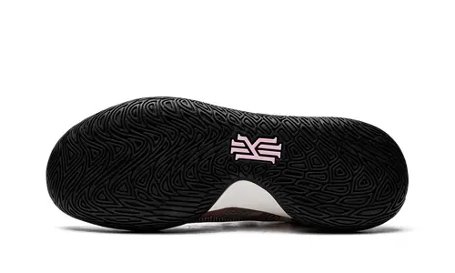 Nike Basketball Kyrie Flytrap V 