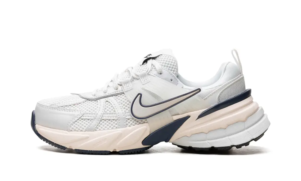 Nike Lifestyle V2K Run WMNS 'White'