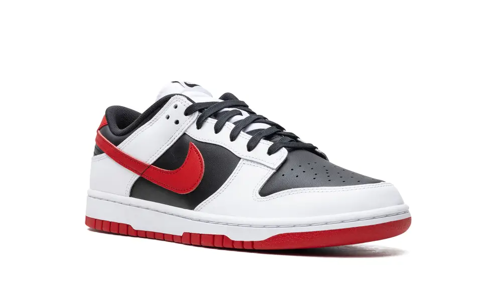 Nike SB Dunk Low Retro 'Black   University Red' 