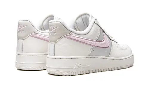 Nike Lifestyle AIR FORCE 1 07 WMNS