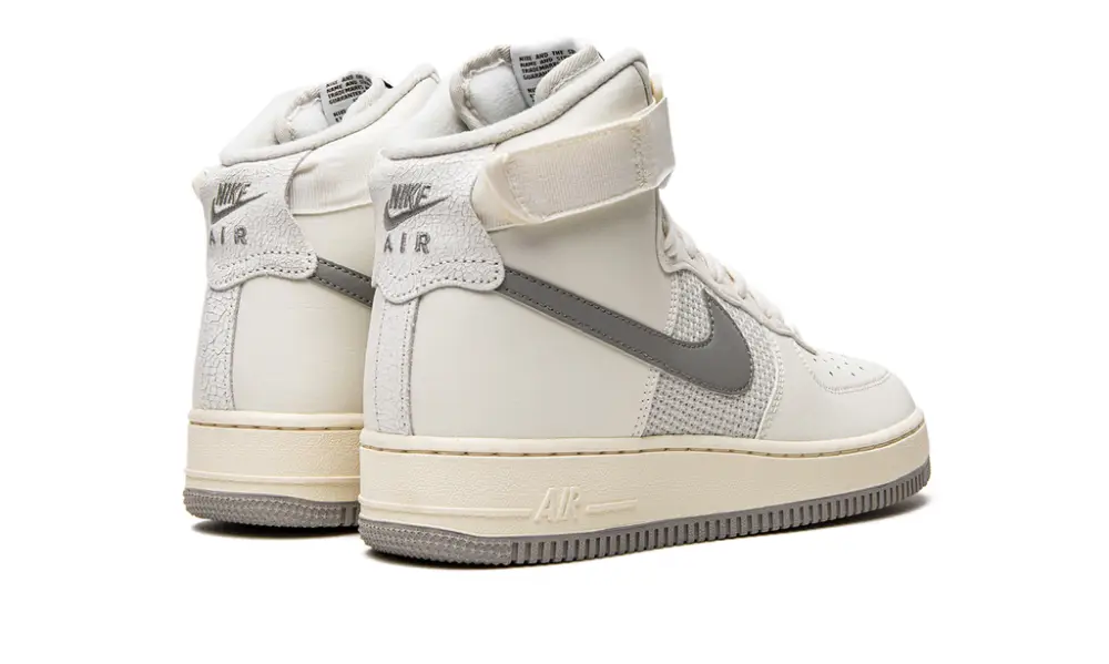 Nike Lifestyle Air Force 1 High '07 LV8 'Sail' 
