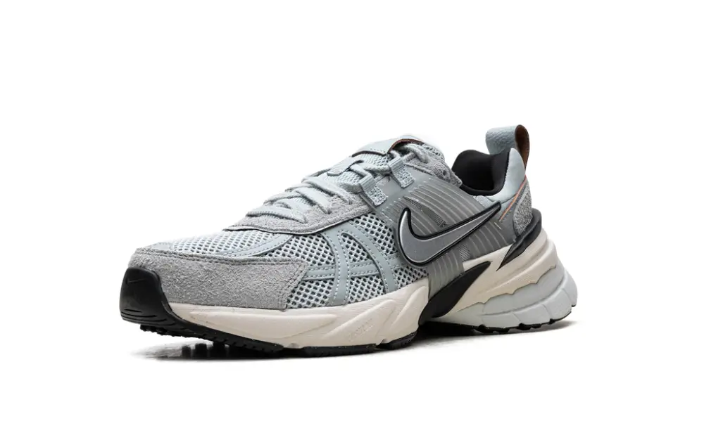 Nike Lifestyle V2K Run WMNS 'Light Pumic Black Chrome'