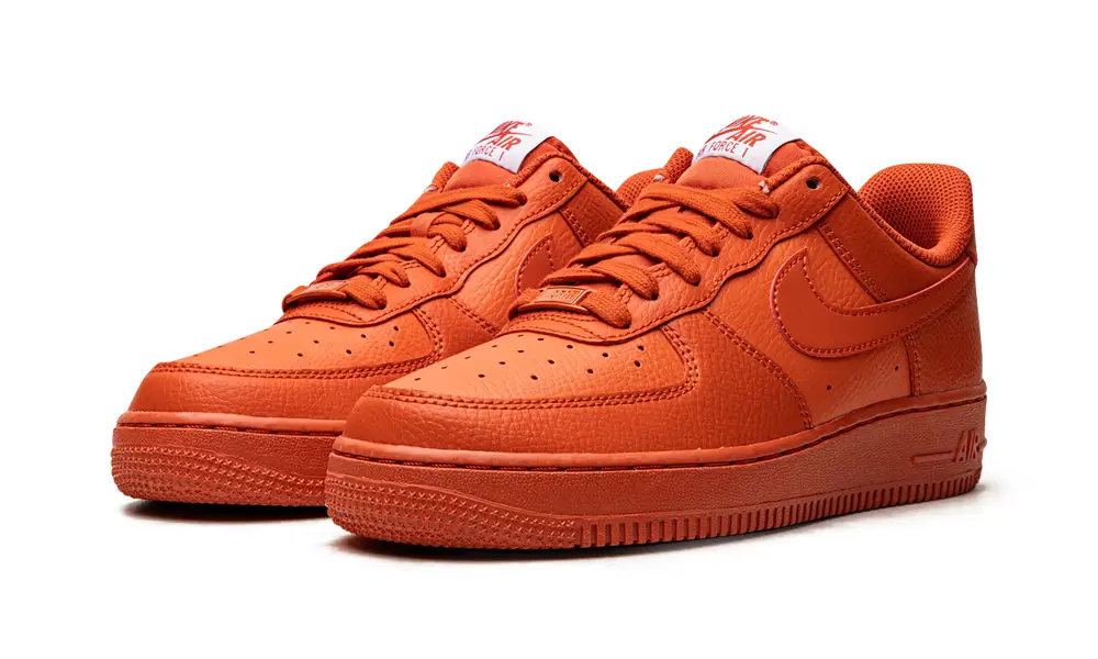 Nike Lifestyle AIR FORCE 1 '07 MNS WMNS 'Triple Orange'