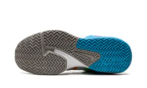 Nike Basketball LeBron Witness VII