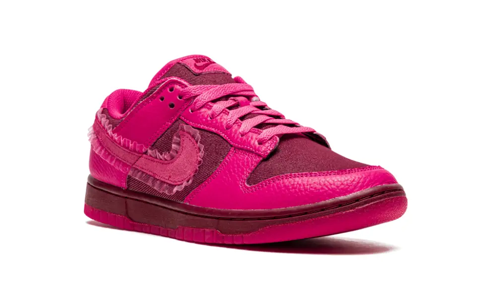 Nike Dunk DUNK LOW WMNS 'Valentine’s Day' 
