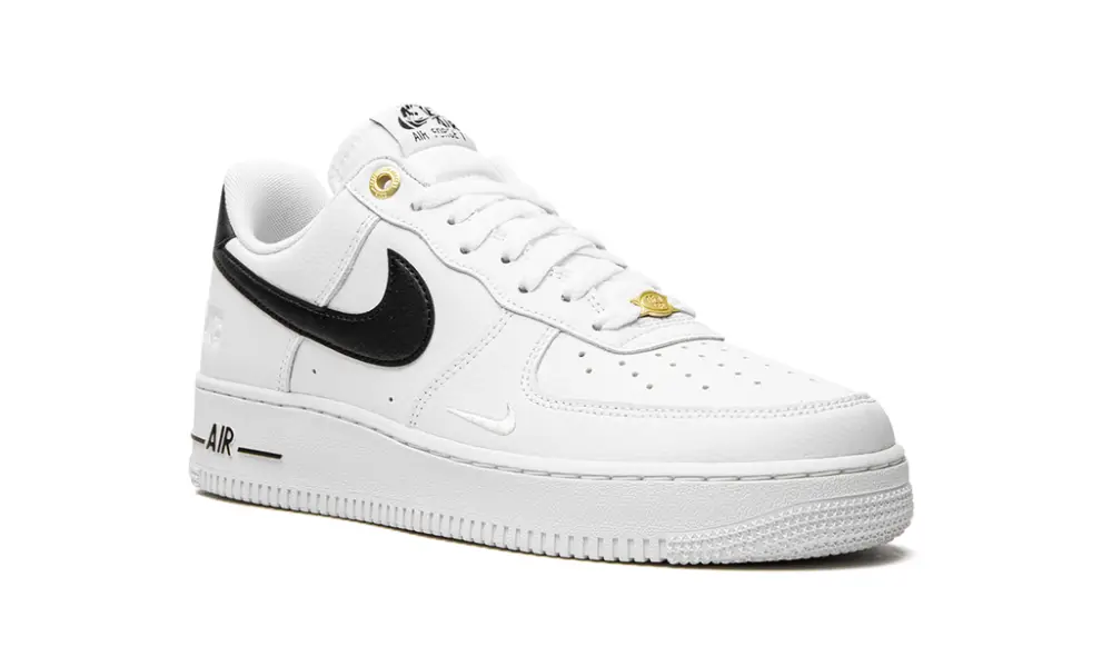 Nike Lifestyle Air Force 1 ’07 LV8 'White   Black' 