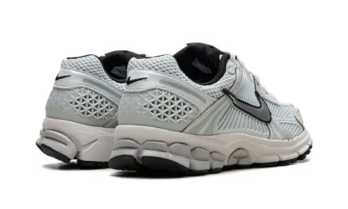 Nike Lifestyle Zoom Vomero 5 WMNS 'Light Silver Chrome'