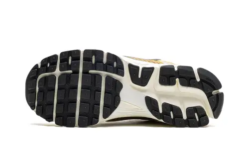 Nike Lifestyle Zoom Vomero 5 WMNS 'Metallic Gold'