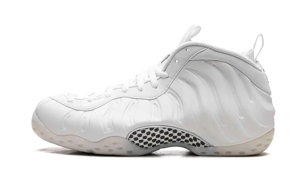 Nike Basketball Air Foamposite One 'Triple White'