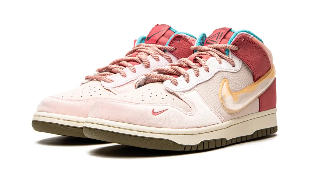 Nike Dunk Dunk Mid 'Social Status - Strawberry Chocolate'