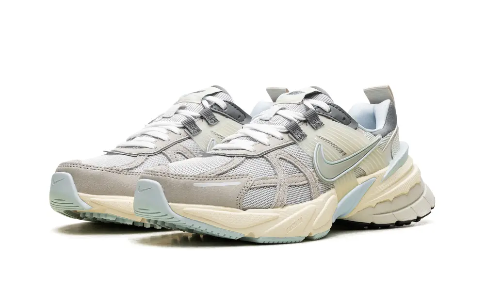 Nike Lifestyle V2K Run WMNS 'METALLIC PLATINUM' 