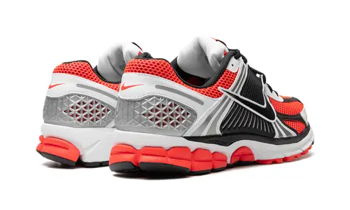 Nike Lifestyle Zoom Vomero 5 SE 'Bright Crimson'
