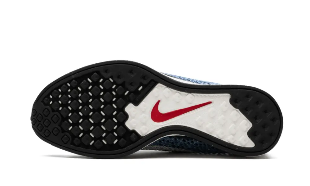 Nike Lifestyle Flyknit Racer PRM 