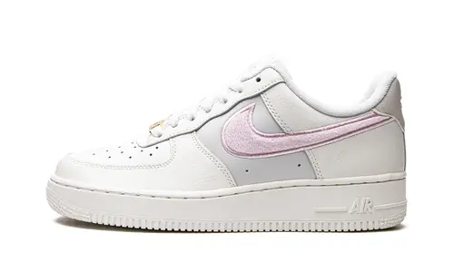 Nike Lifestyle AIR FORCE 1 07 WMNS