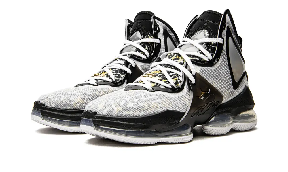 Nike Basketball LeBron 19 'Royalty' 16D534027