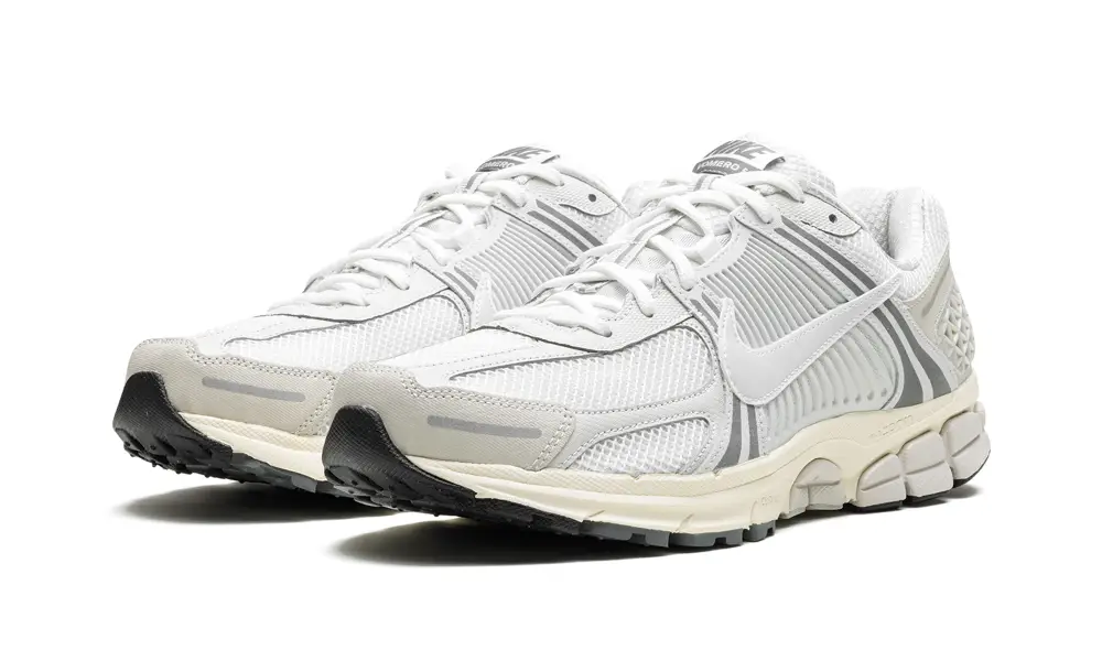 Nike Lifestyle Zoom Vomero 5 'Platinum Tint'