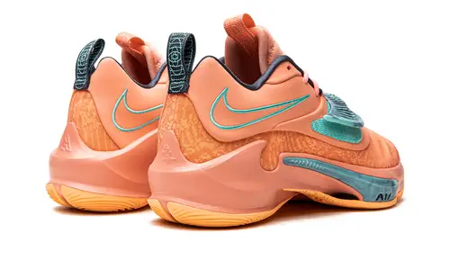 Nike Basketball Zoom Freak 3 'Crimson Bliss' 
