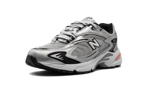 More New Balance 725V1 'METALLIC SILVER' 