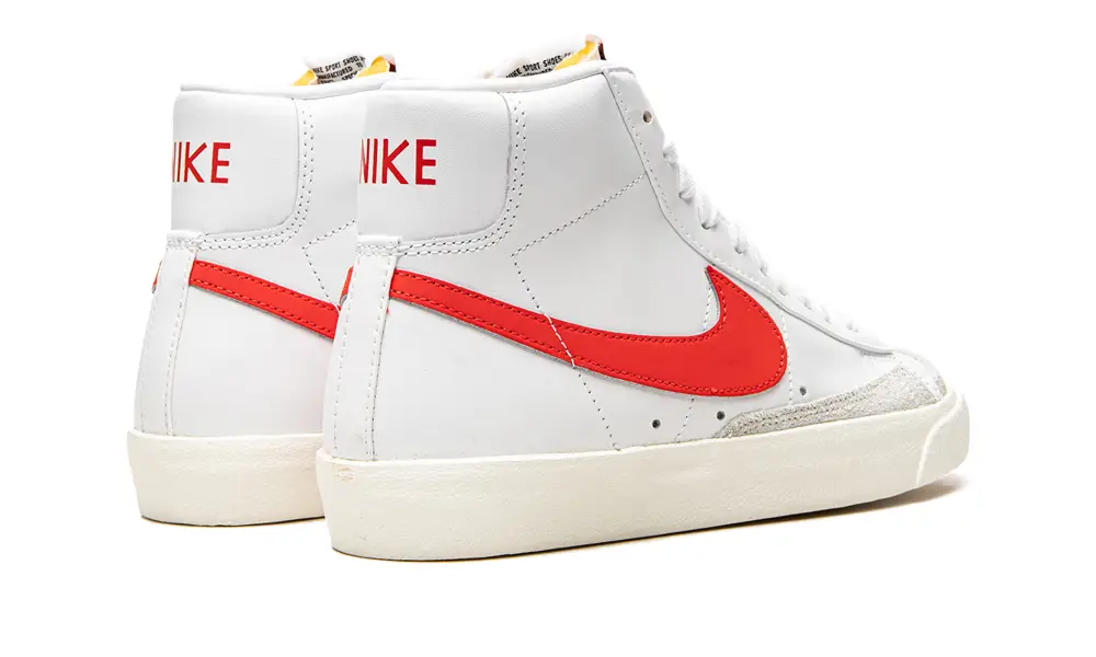 Nike Lifestyle BLAZER MID '77 VNTG WMNS 'Habanero Red' 