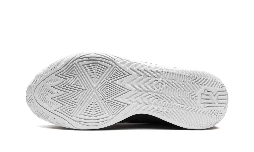 Nike Basketball Kyrie Flytrap VI 'Iron Grey' 