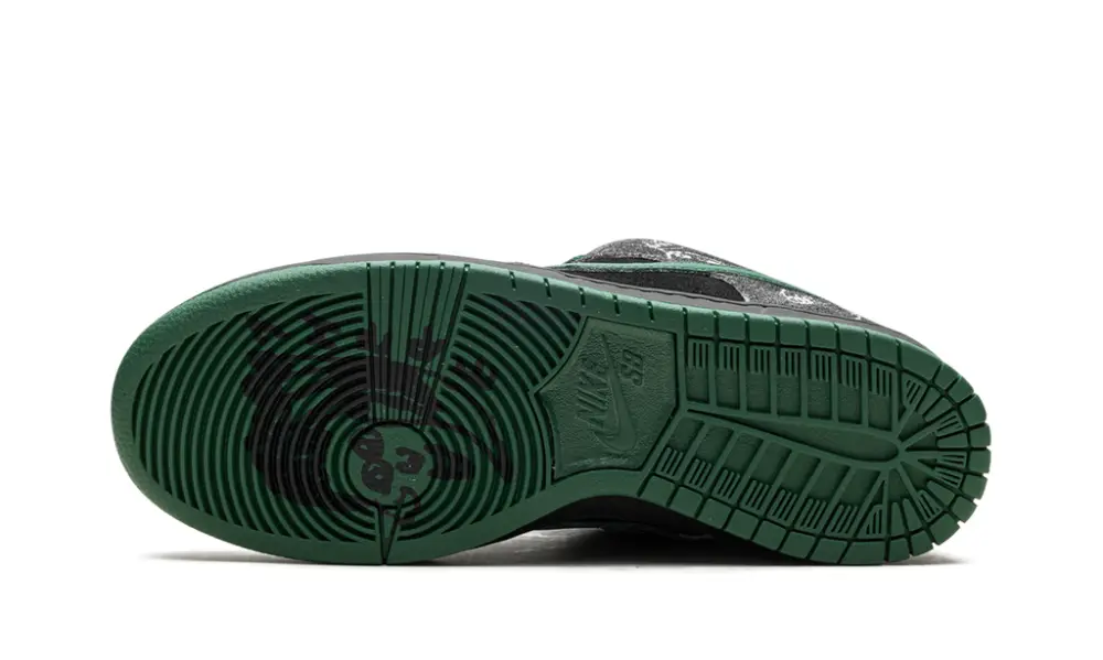 SB Dunk Low 'There Skateboards' 