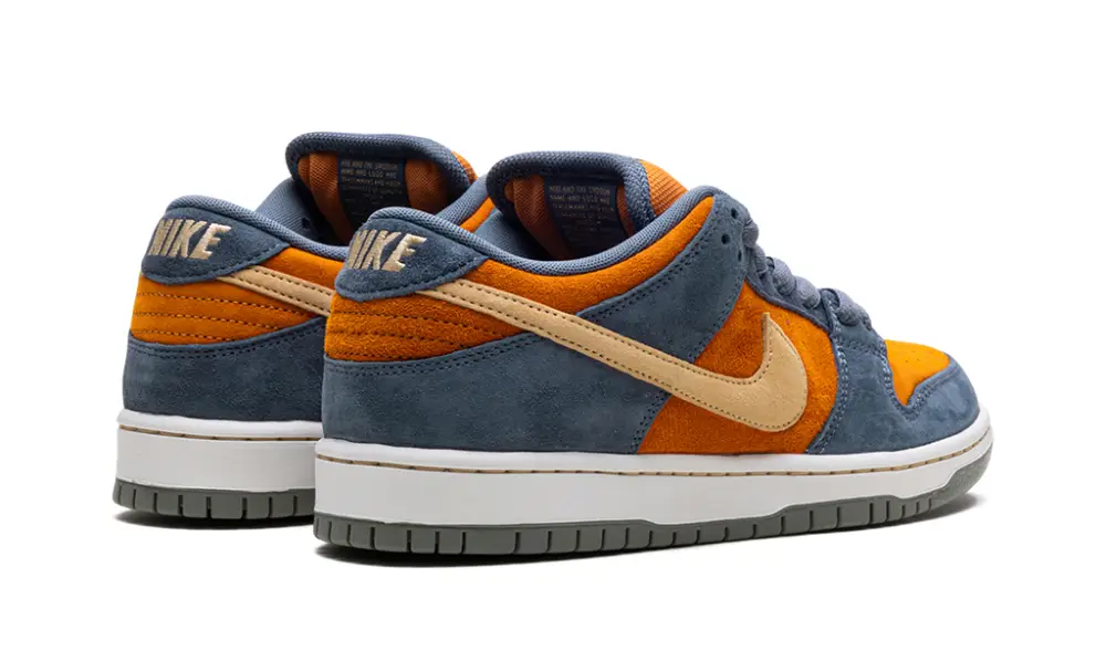 SB Dunk Low Pro 'Light Carbon'
