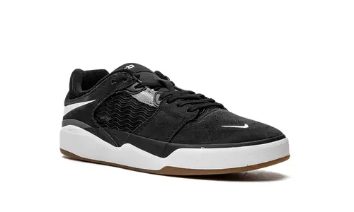 Nike Basketball SB Ishod Wair 'Black   White' 