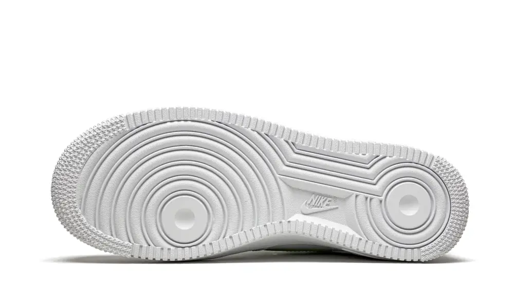 Nike Lifestyle AIR FORCE 1 LO '07 MNS WMNS 'White   Green Glow' 