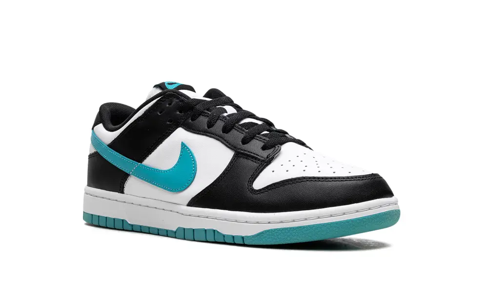 Nike SB Dunk Low 'Black' 