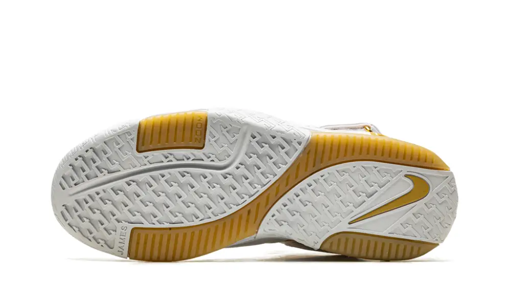 Nike Basketball LeBron 2 'Maccabi Tel Aviv' 
