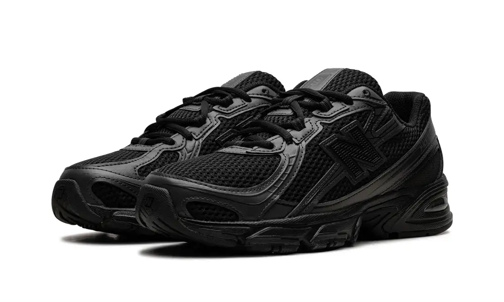 More New Balance 740 'Triple Black' 19DE2877