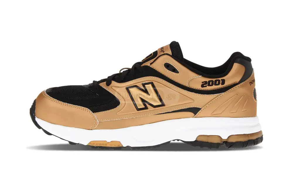 More New Balance 2001 'Gold Black' 